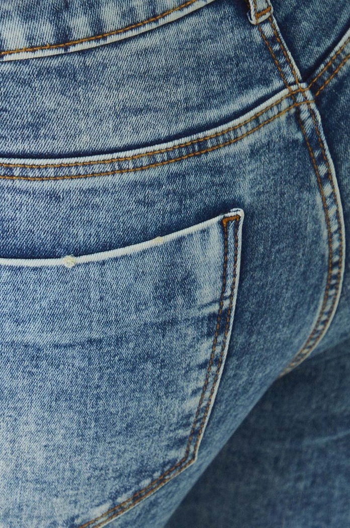 Jeansy damskie skinny z efektem sprania kolor niebieski niebieski RW24-SJD030