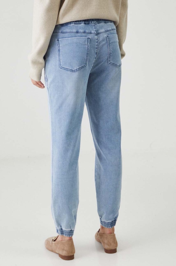 Odzież Jeansy damskie jogger z efektem sprania kolor niebieski RW24-SJD301 niebieski