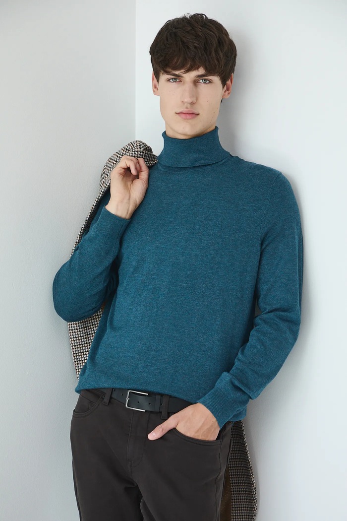 Sweter męski z golfem melanżowy pozostałe turkusowy RW24-SWM051