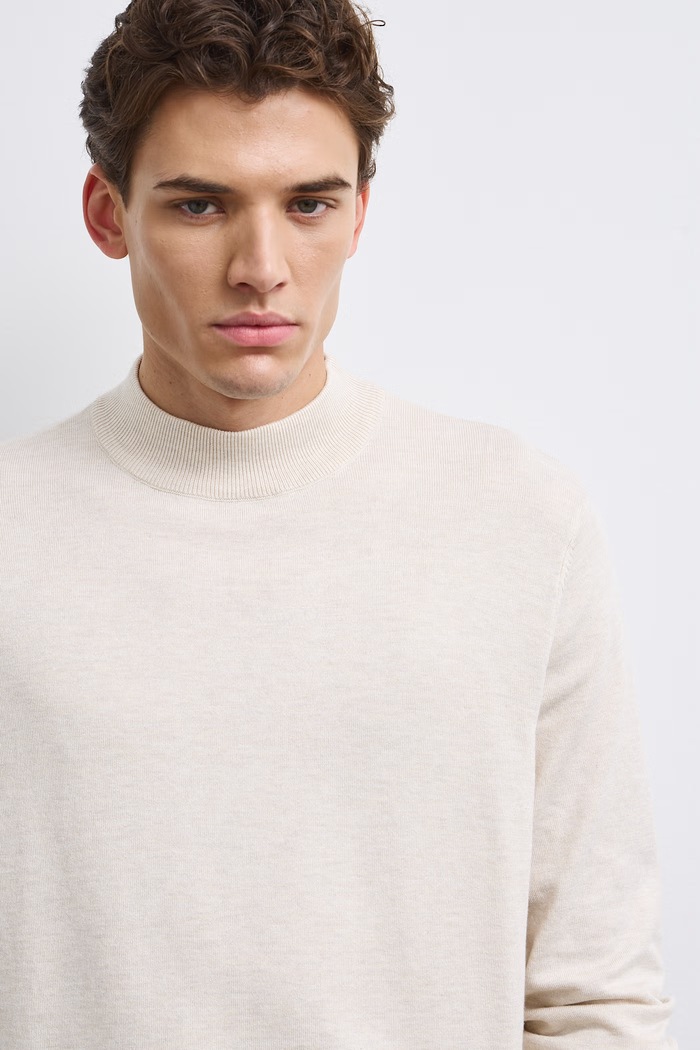 Sweter męski z wiskozą RW24-SWM052 beżowy