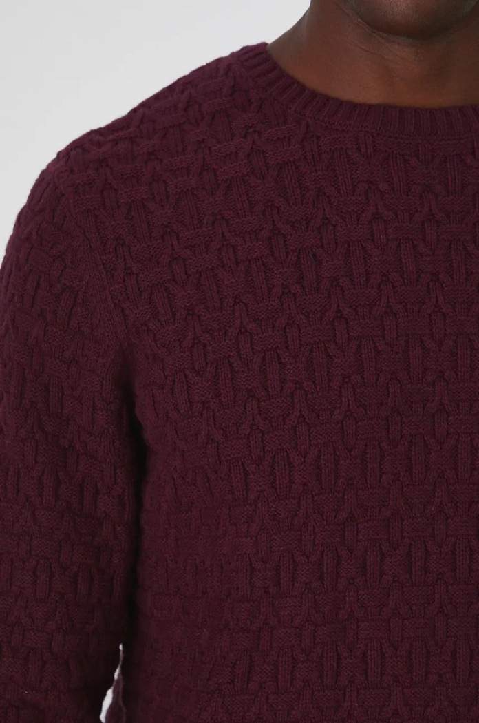 Sweter z domieszką wełny męski z fakturą kolor bordowy RW24-SWMA13