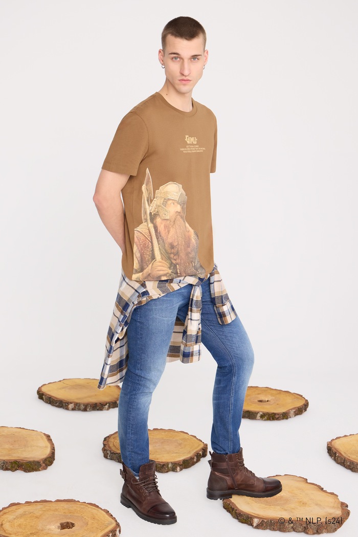 T-shirt bawełniany męski z kolekcji The Lord of the Rings kolor brązowy okrągły brązowy RW24-TSMA81
