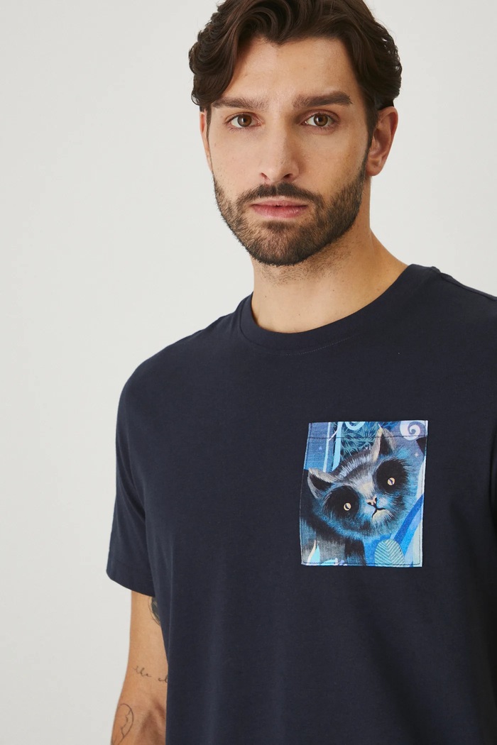 T-shirt bawełniany męski z kolekcji Karolina Matyjaszkowicz x Medicine kolor granatowy granatowy RW24-TSMB10