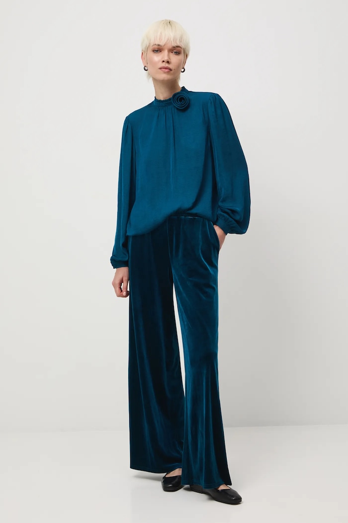 Bluzka damska z ozdobą w kształcie kwiatu RW25-BDDA00 turkusowy RW25