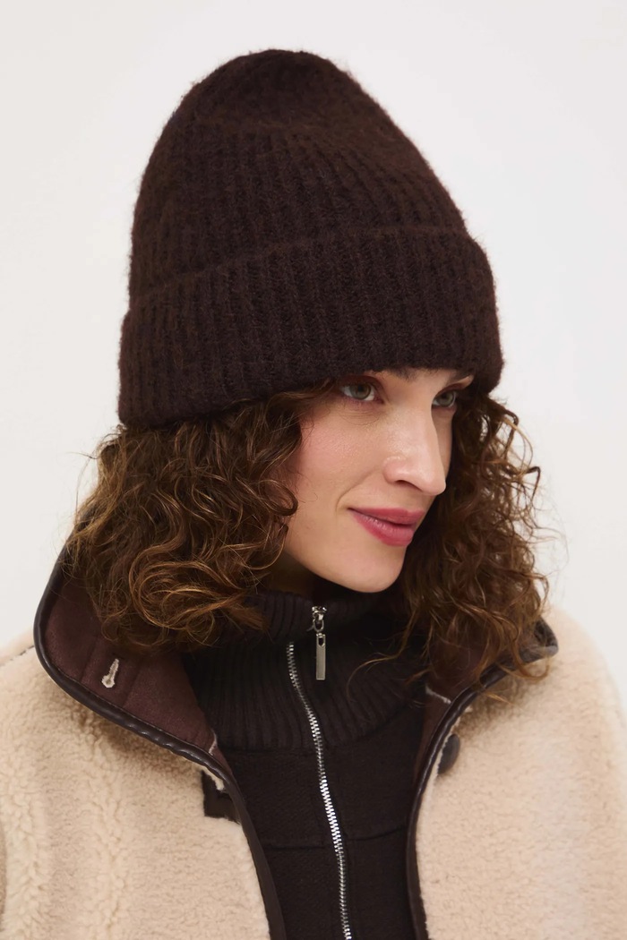 Czapka damska beanie z domieszką wełny brązowy RW25-CDD705