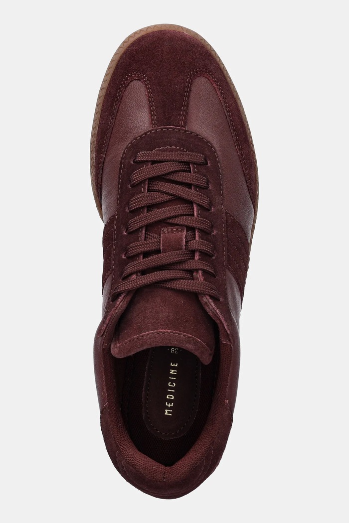 Sneakersy zamszowe damskie z ozdobnymi przeszyciami RW25-OBD301 bordowy