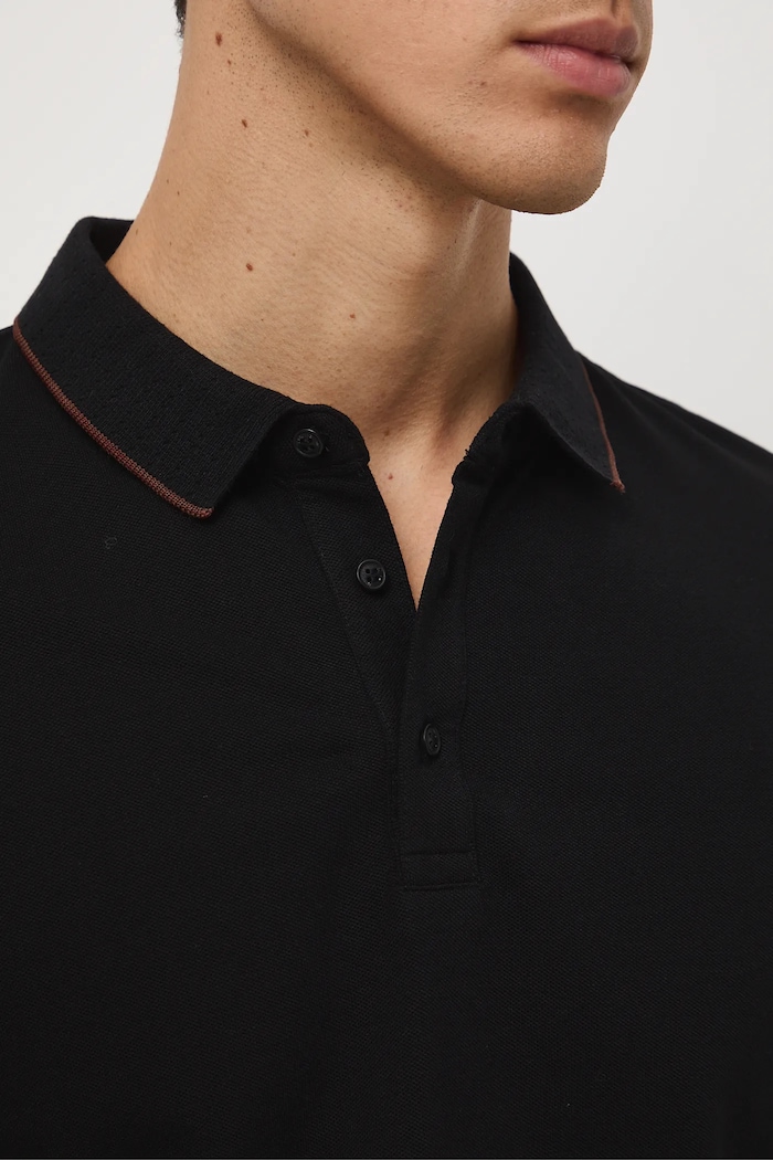 Bavlnené polo tričko pánske s elastanom zo štruktúrovanej pleteniny čierna RW25-POM030