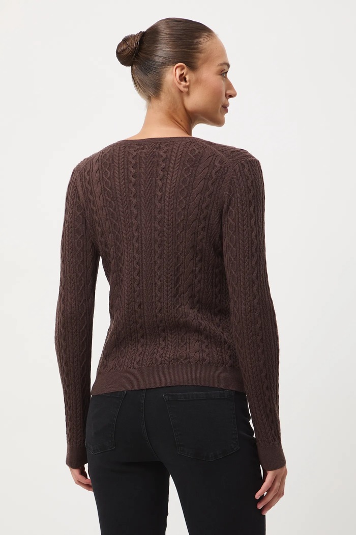 Sweter z wełny merino z warkoczowym splotem brązowy RW25-SWD813
