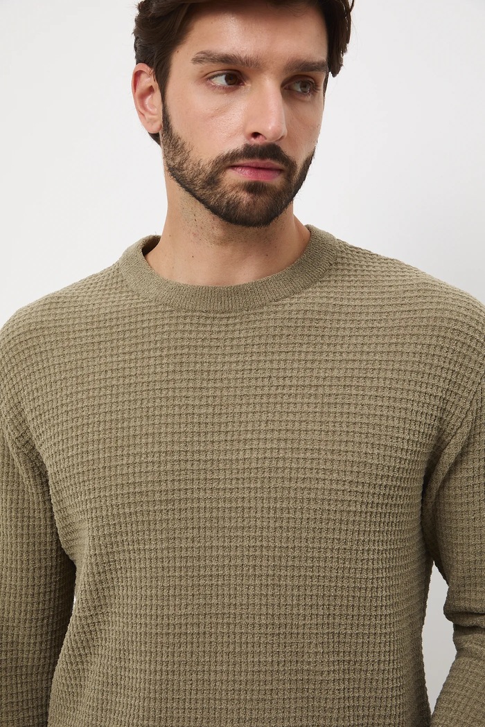 Sweter męski z fakturą zielony RW25-SWM070