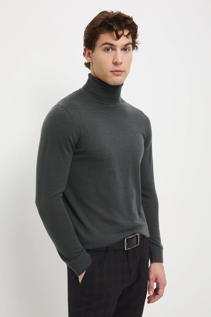 Sweter z wełny merino z golfem cienka zielony RW25-SWM700