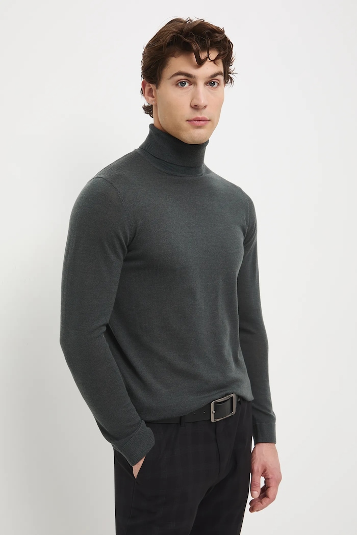 Sweter z wełny merino z golfem cienka zielony RW25-SWM700