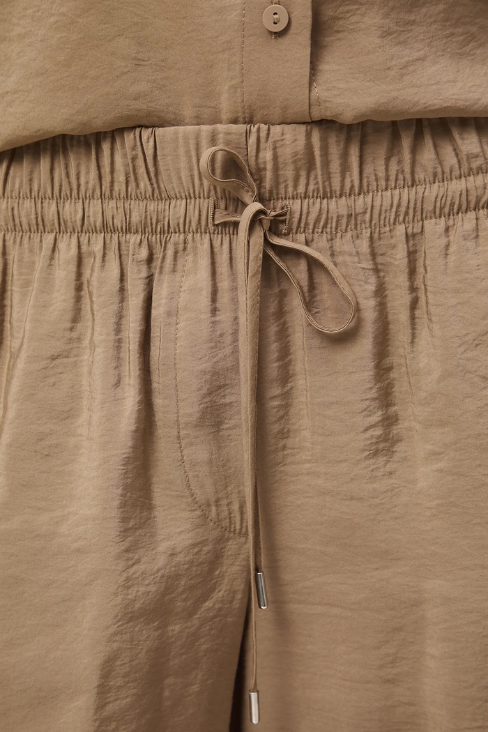 Medicine pantaloni scurți bej RW25-SZD103