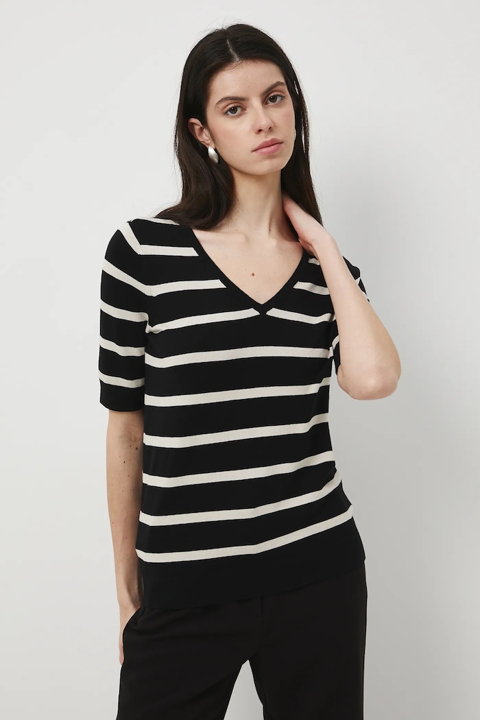 T-shirt damski w pasy szpic czarny RW25-TSD306