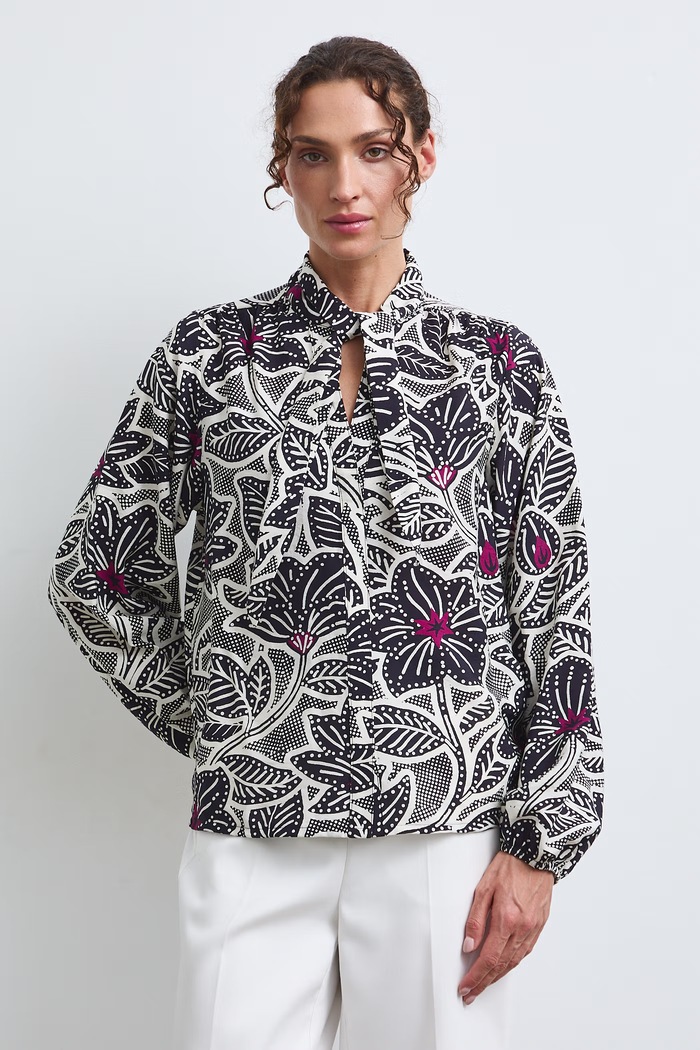 Bluzka damska z wiskozą z motywem roślinnym RW26-BDD030 multicolor RW26