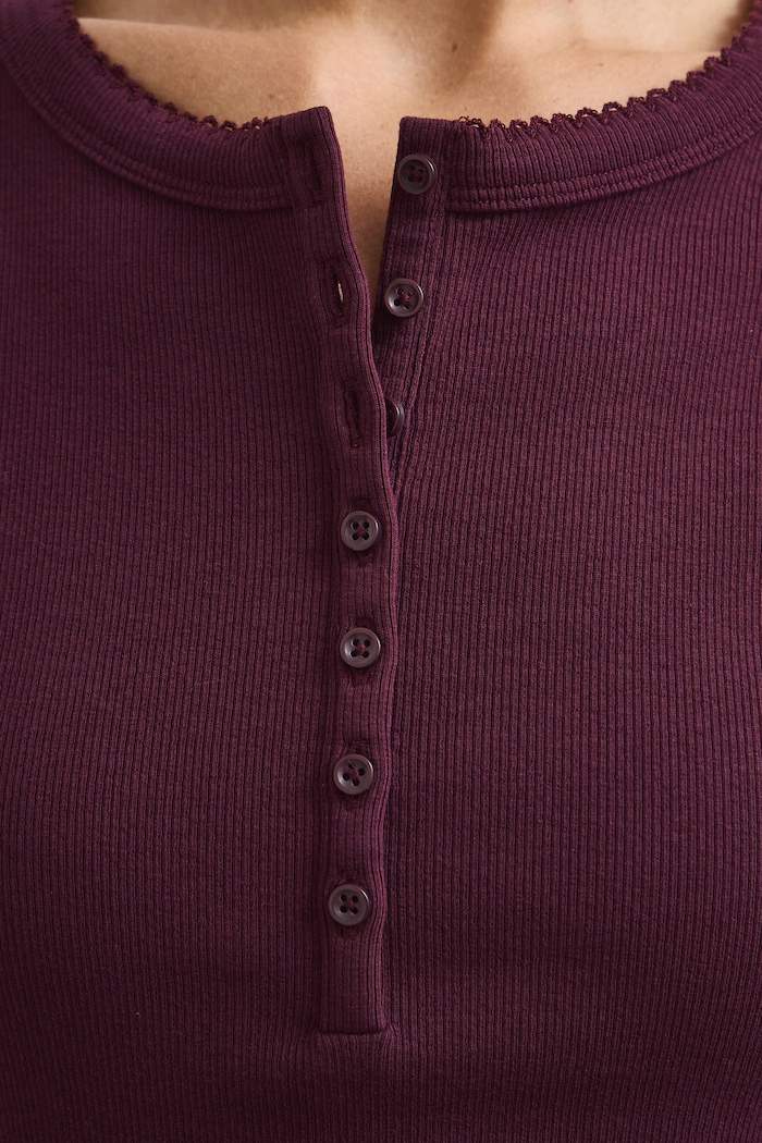 Longsleeve damski bawełniany z elastanem w prążki bordowy RW26-BUD053