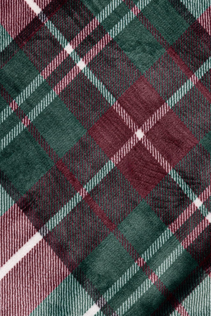 Koc z materiału tekstylnego 160 x 220 cm RW26-KOU801 multicolor