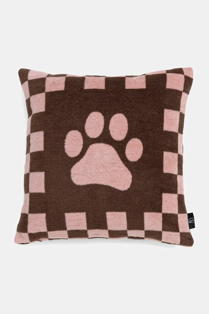 Poszewka na poduszkę dekoracyjna 45 x 45 cm z kolekcji Adela Madej x Medicine RW26-PSU453 brązowy RW26