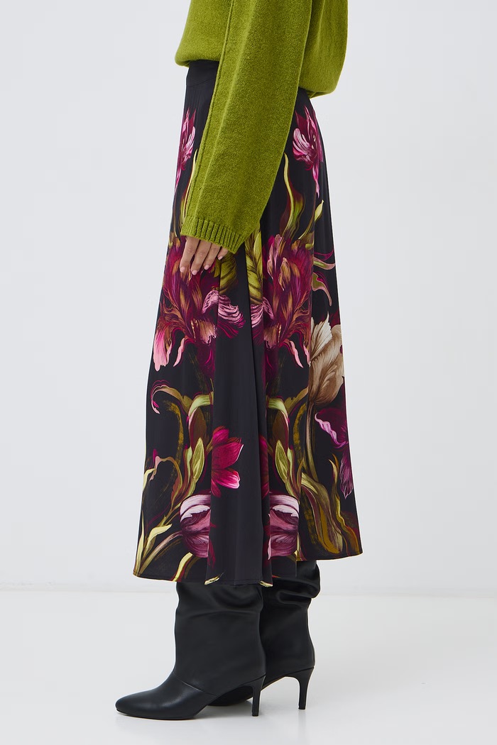 Spódnica rozkloszowana z wiskozy maxi w kwiaty RW26-SDD500 czarny