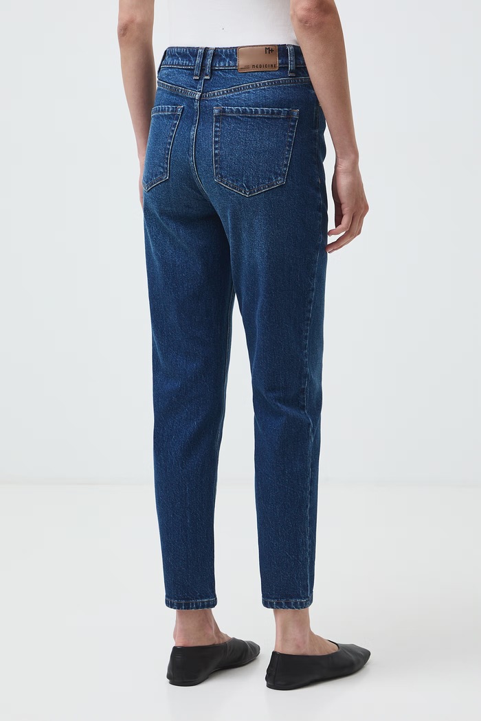 Odzież Medicine jeansy mom fit damskie RW26-SJD030 granatowy