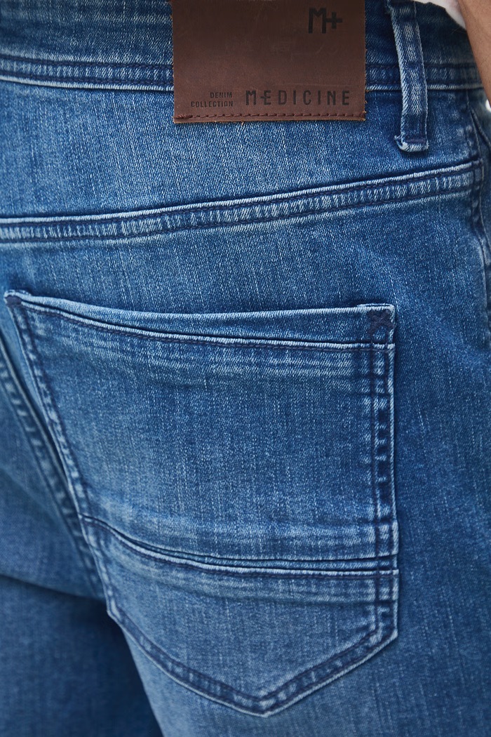 Jeansy tapered męskie Medicine RW26-SJM505 niebieski