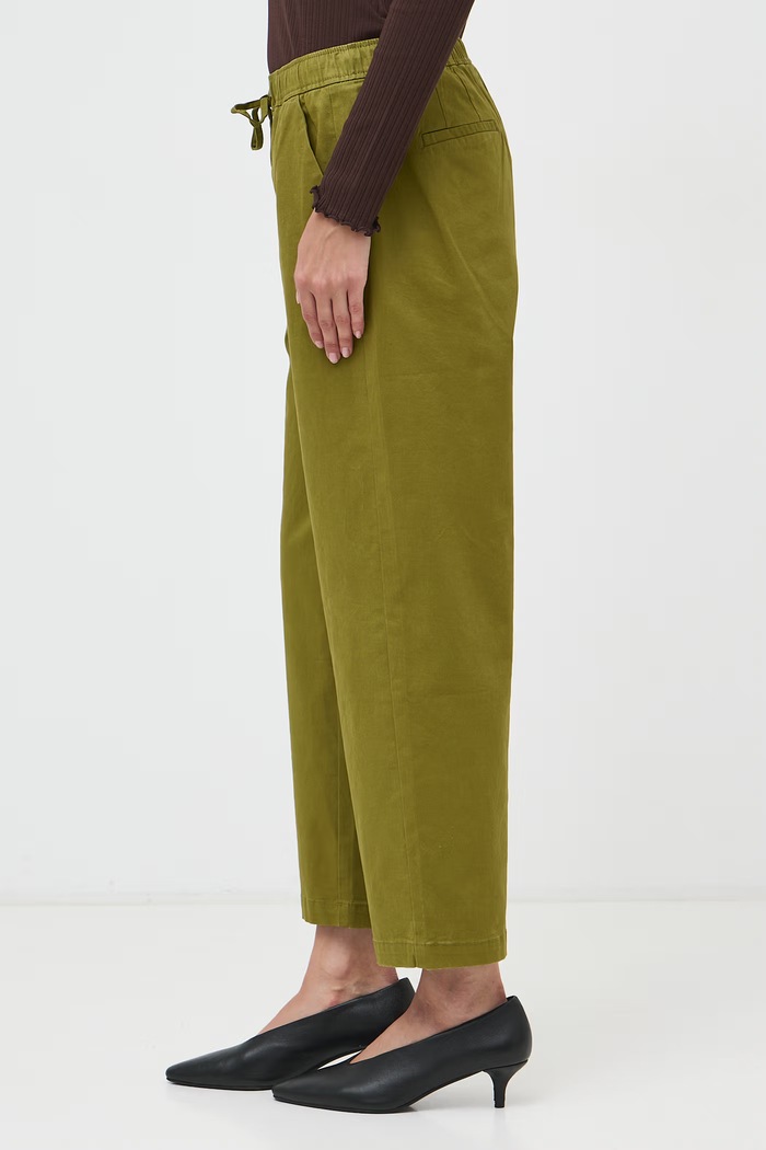Îmbrăcăminte Medicine Pantaloni chinos pentru femei din bumbac cu elastan RW26-SPD010 verde
