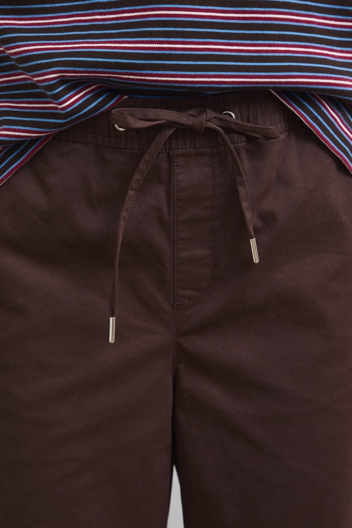 Spodnie chinos damskie bawełniane z elastanem brązowy RW26-SPD010