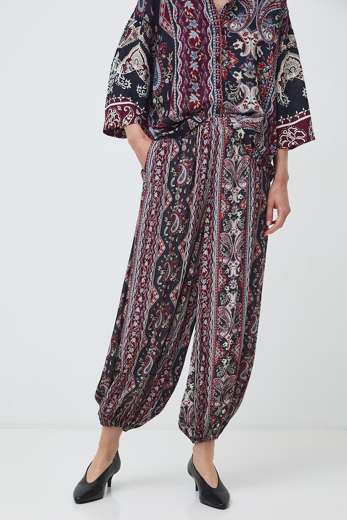 Spodnie slouchy damskie z wiskozy RW26-SPD304 multicolor RW26