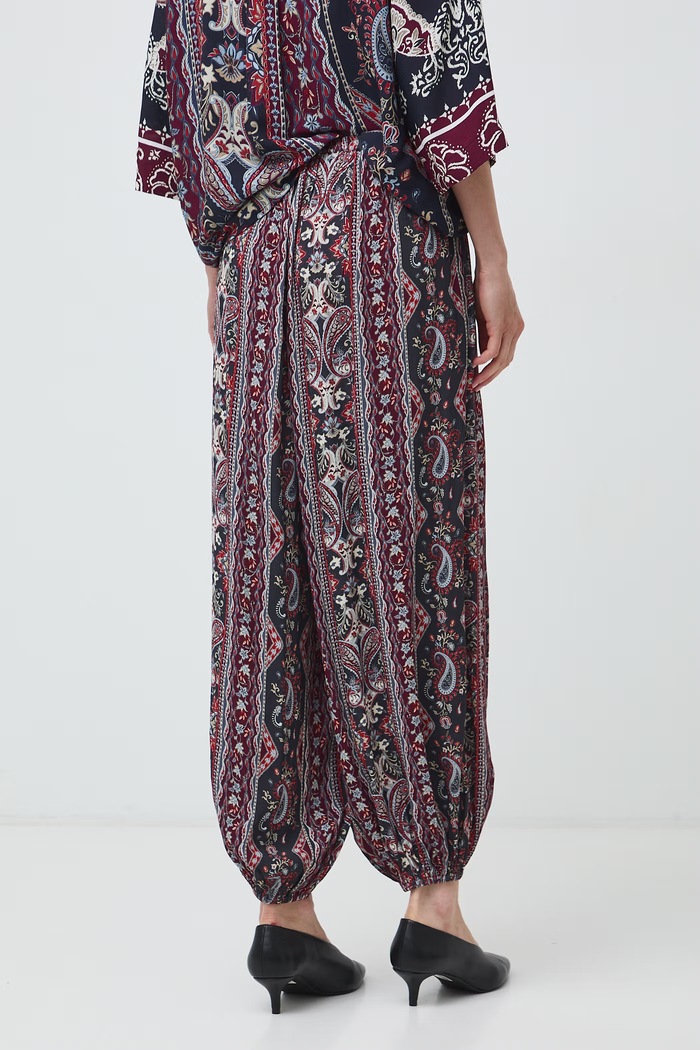 Odzież Spodnie slouchy damskie z wiskozy RW26-SPD304 multicolor