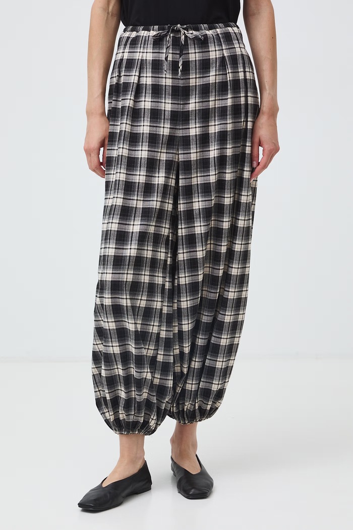 Nohavice dámske regular waist s kockovaným vzorom RW26-SPD404 viacfarebná RW26