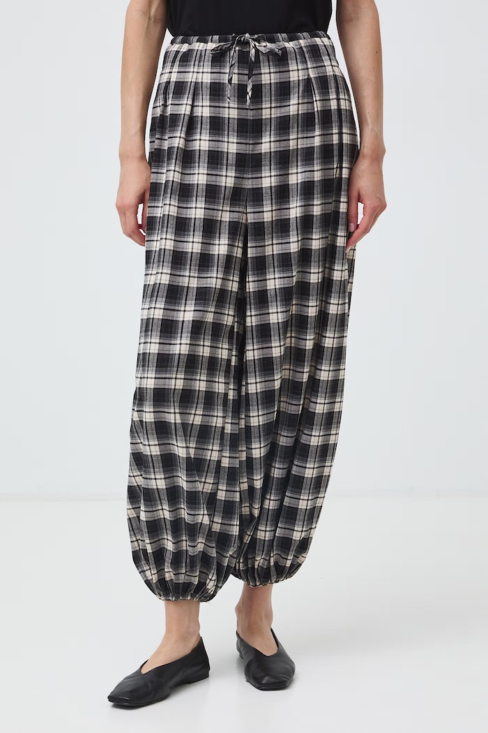 Nohavice dámske regular waist s kockovaným vzorom RW26-SPD404 viacfarebná RW26