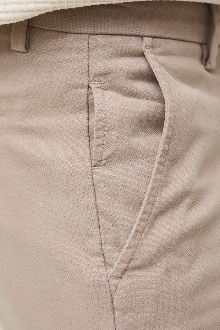 Spodnie chinos męskie z bawełną beżowy RW26-SPM041