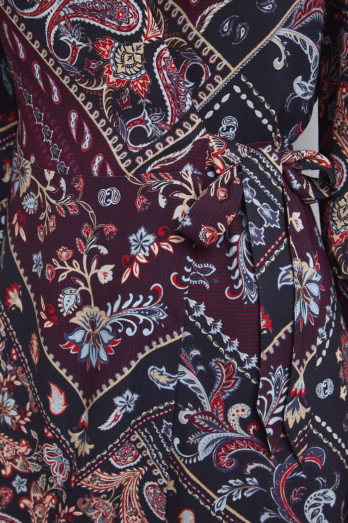 Sukienka koszulowa z wiskozy paisley RW26-SUD310