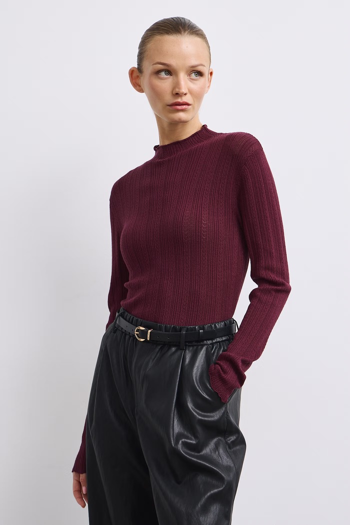 Sweter damski z wiskozą ażurowy RW26-SWD050 bordowy RW26