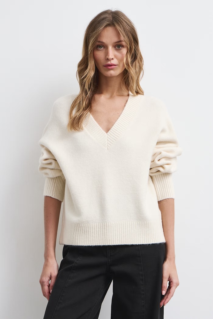 Medicine Sweter damski z dodatkiem wełny RW26-SWD063 beżowy RW26