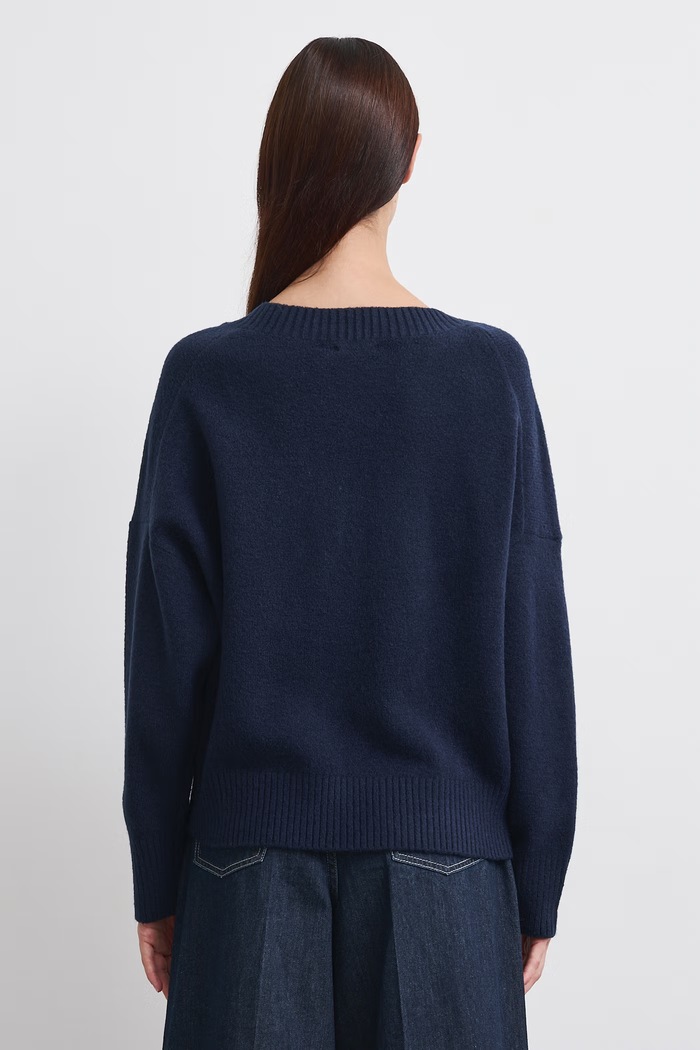 Sweter damski z dodatkiem wełny Medicine RW26-SWD063 granatowy