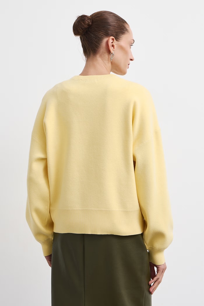 Sweter damski z wiskozą Medicine RW26-SWD075 żółty