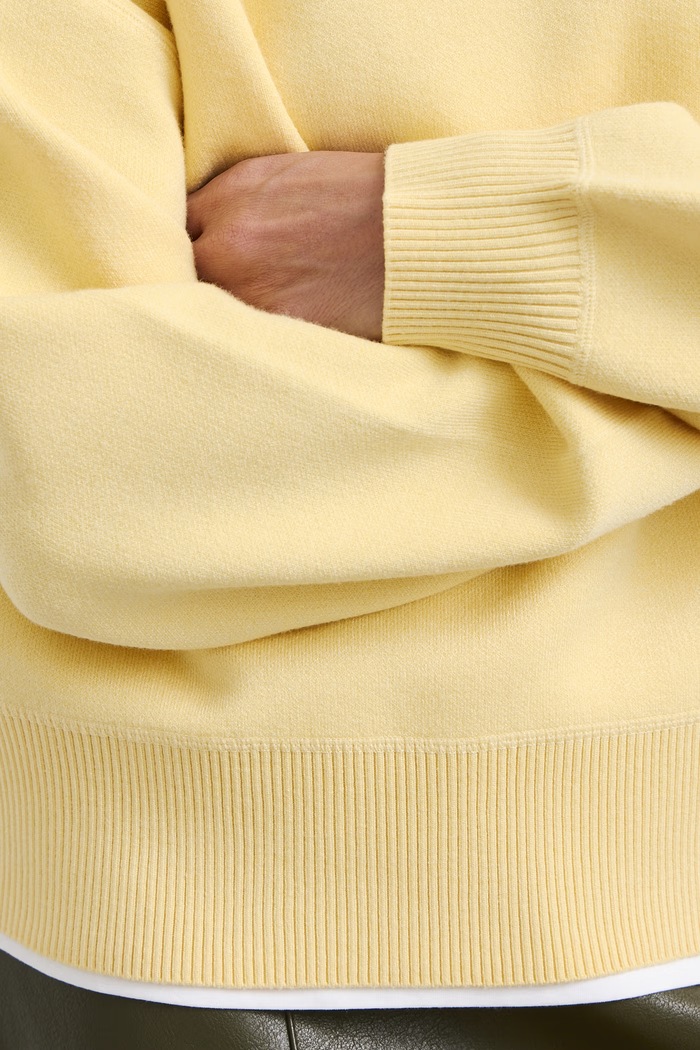Sweter damski z wiskozą Medicine żółty RW26-SWD075
