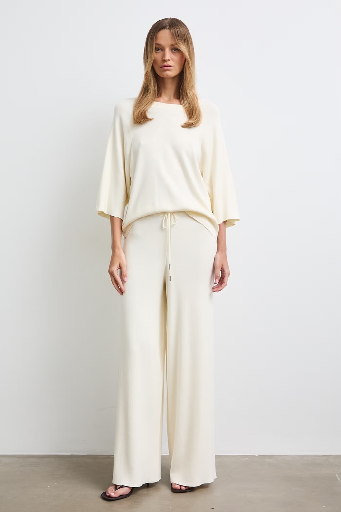 Medicine Sweter damski z wiskozą RW26-SWD400 beżowy RW26