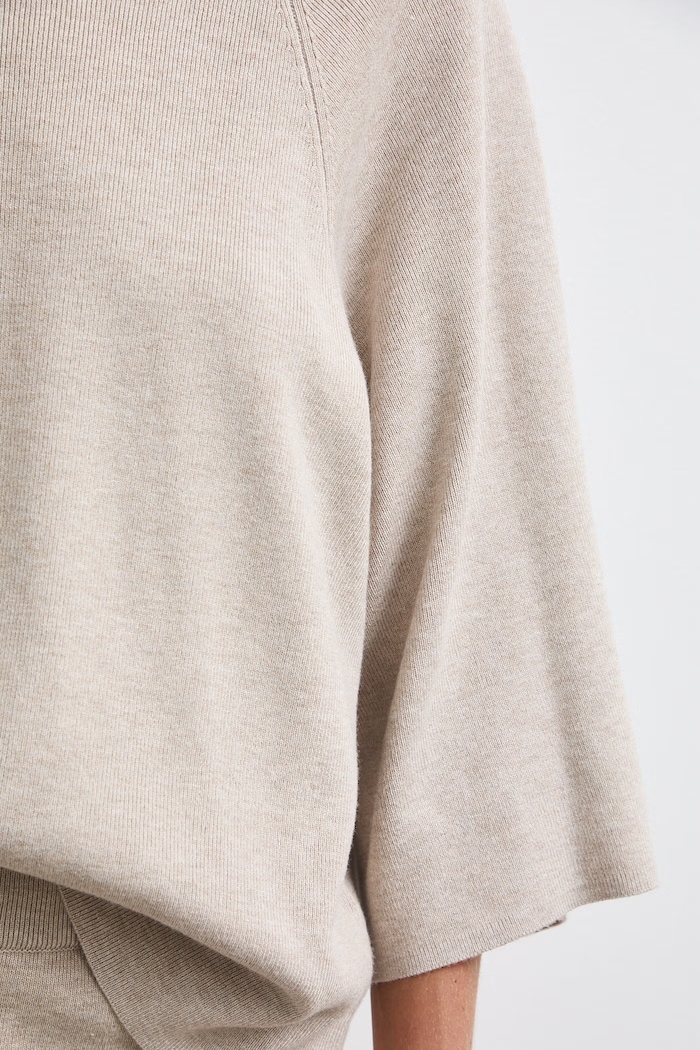 Sweter damski z wiskozą Medicine beżowy RW26-SWD400