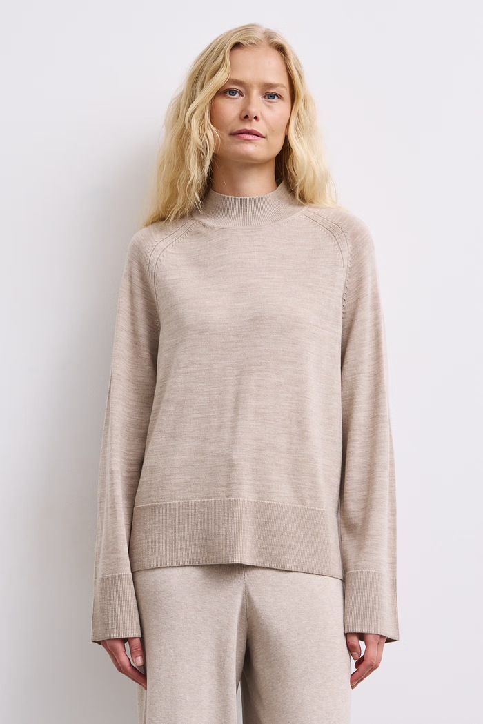 Medicine Sweter damski z wełny merino RW26-SWD624 beżowy RW26