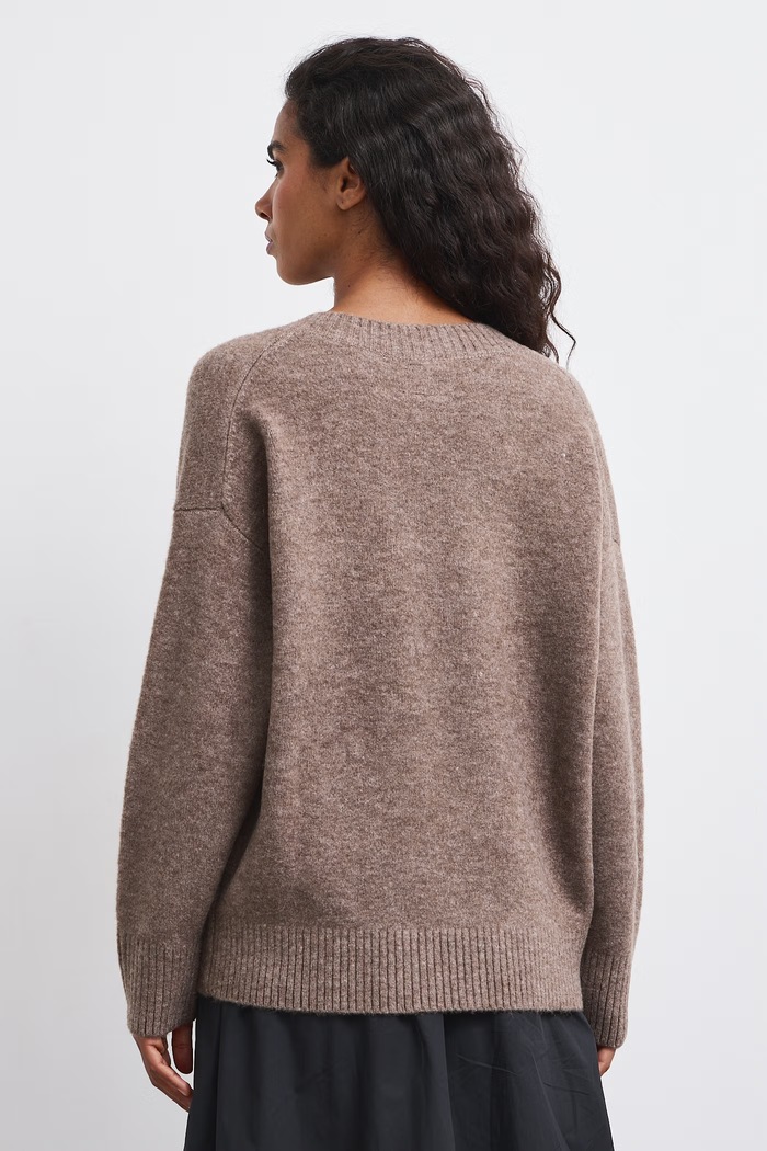 Sweter damski z dodatkiem wełny Medicine RW26-SWD650 brązowy