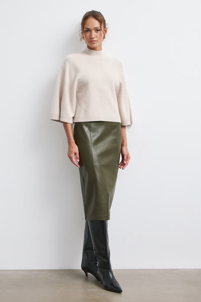 Sweter damski z wełny merino Medicine beżowy RW26-SWD823