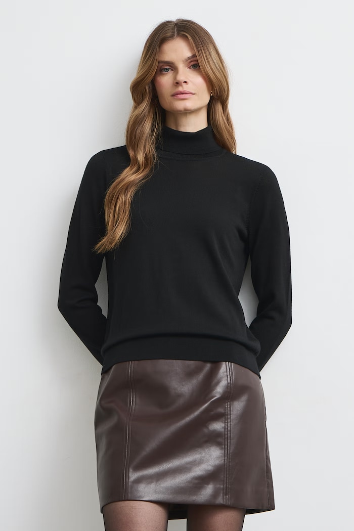 Cu guler înalt pentru femei din lână merino simplu negru RW26-SWD825