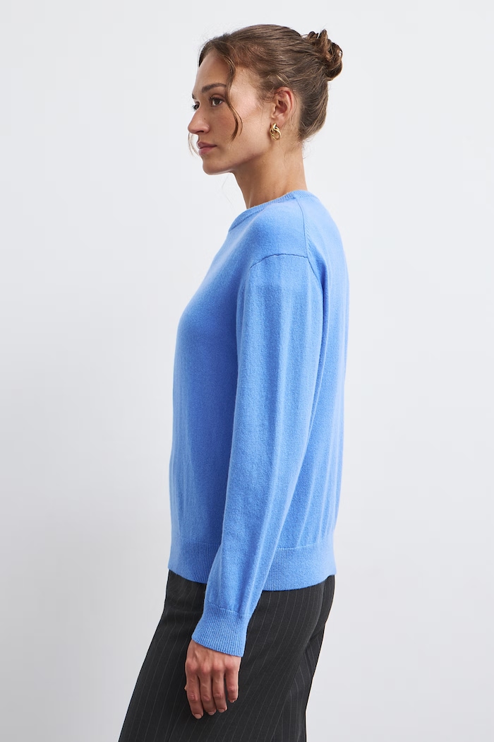 Medicine Sweter damski kaszmirowy RW26-SWD830 niebieski RW26