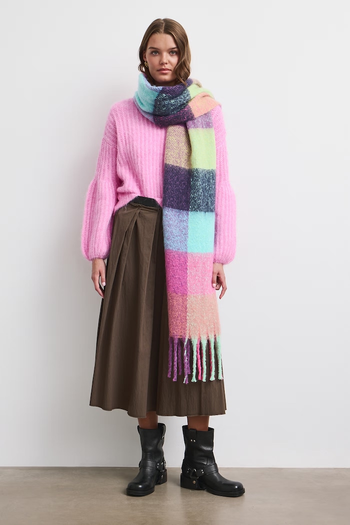 Sweter damski z dodatkiem wełny Medicine różowy RW26-SWD901