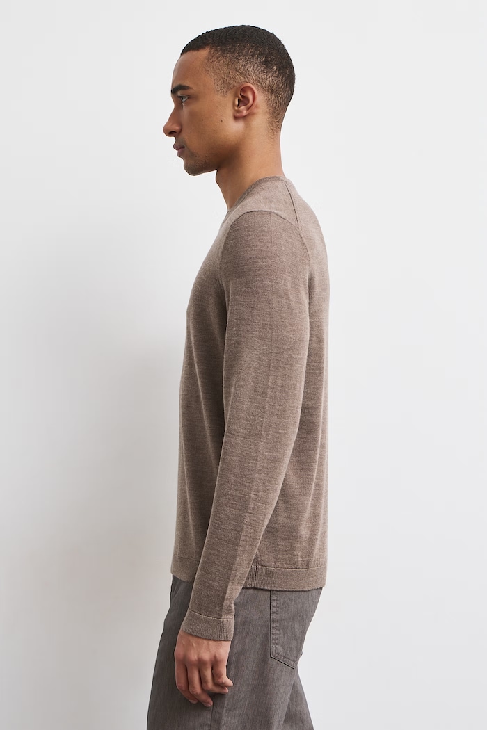 Sweter męski z wełny merino melanżowy RW26-SWMA11 brązowy RW26