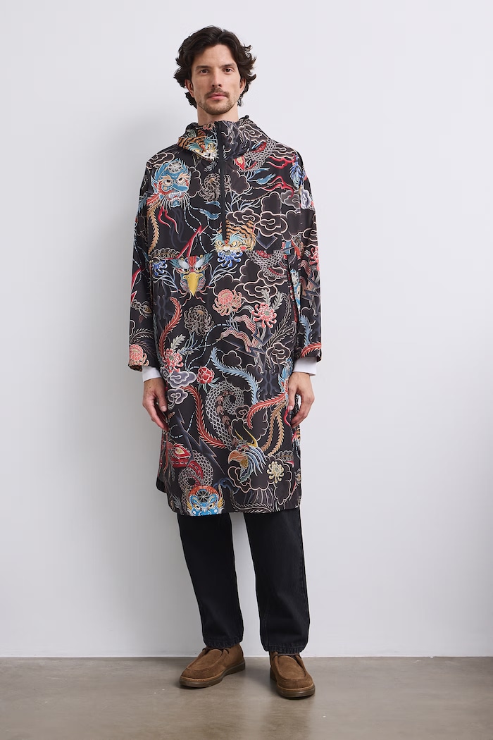 Płaszcz przeciwdeszczowy z kolekcji Mythical Creatures czarny RW26-SYD250
