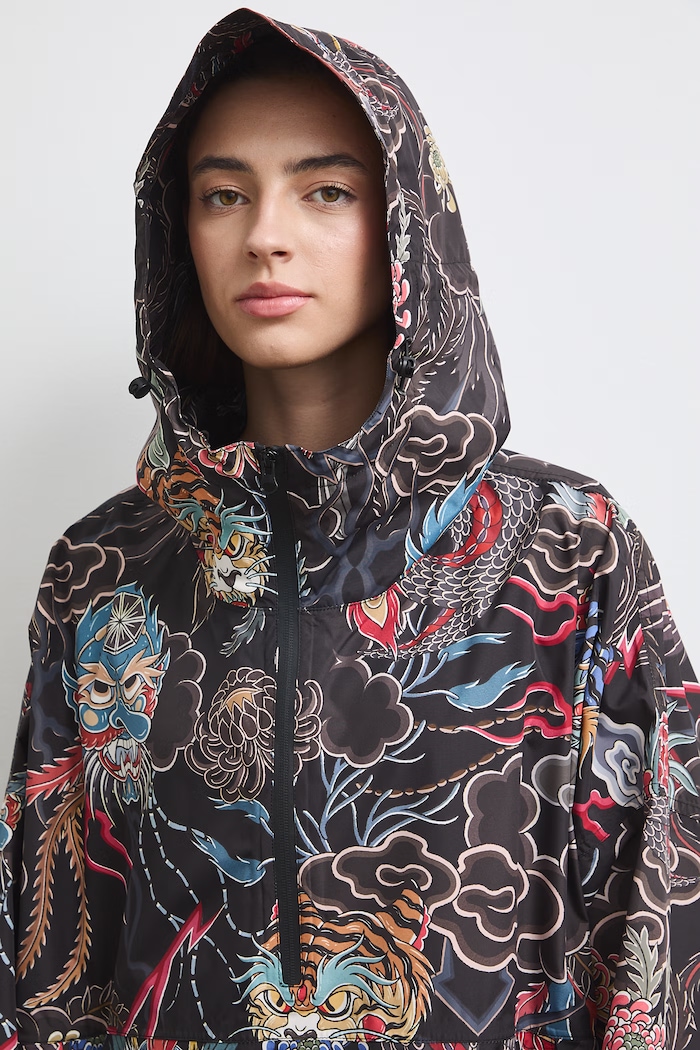 Płaszcz przeciwdeszczowy z kolekcji Mythical Creatures RW26-SYD250