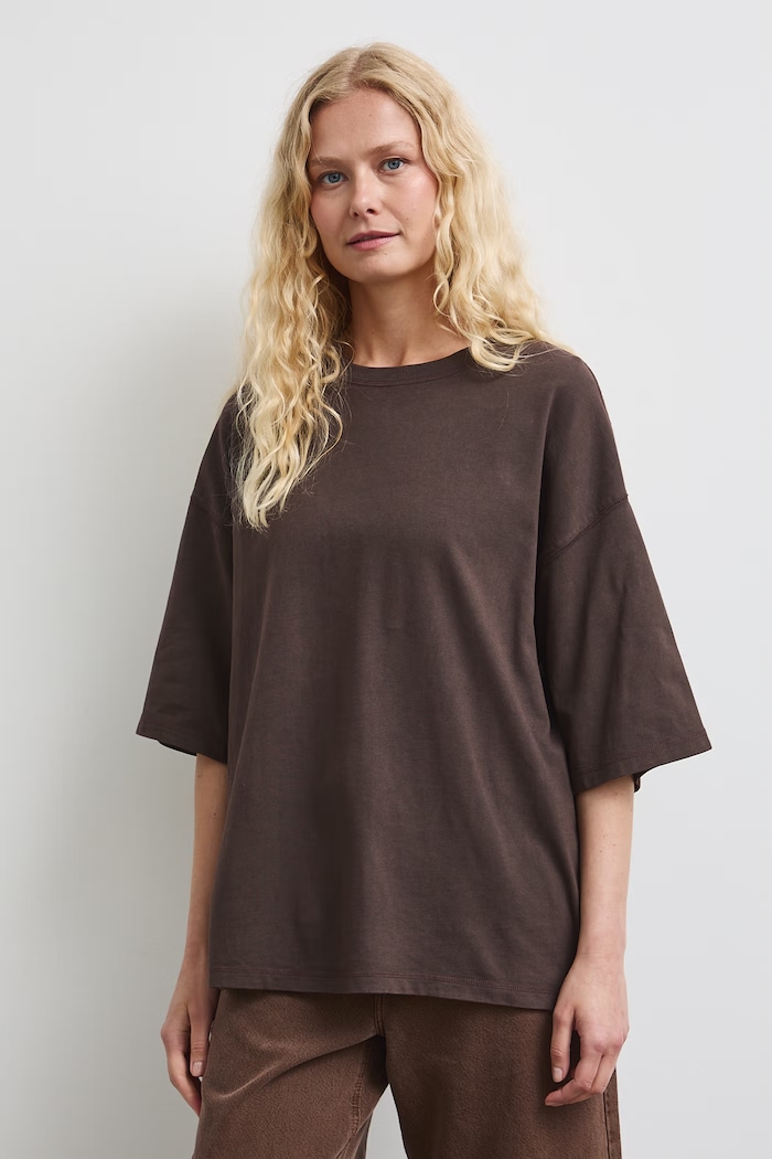T-shirt damski bawełniany z efektem sprania RW26-TSD011 brązowy RW26