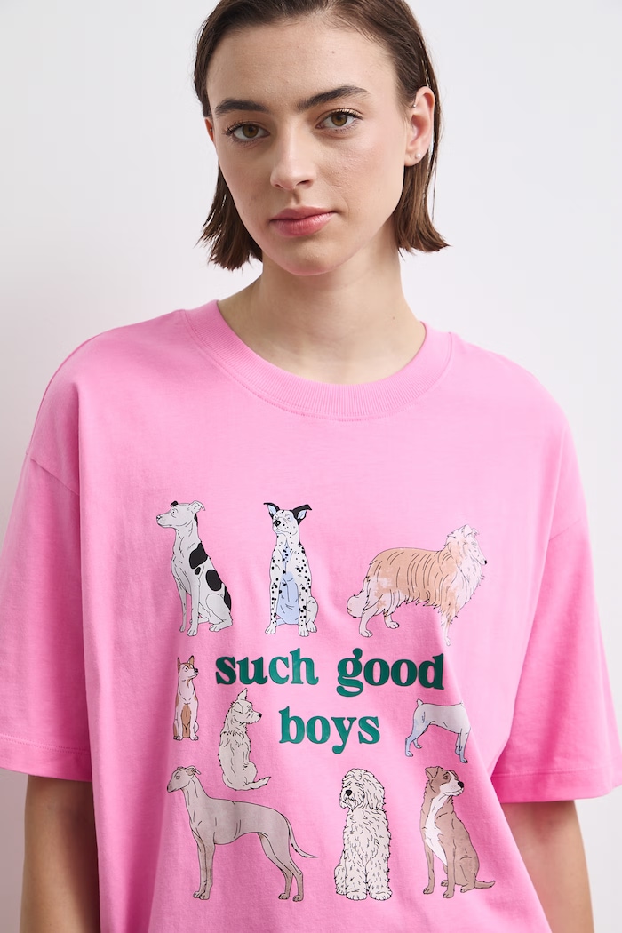 T-shirt damski bawełniany z kolekcji Adela Madej x Medicine różowy RW26-TSD408
